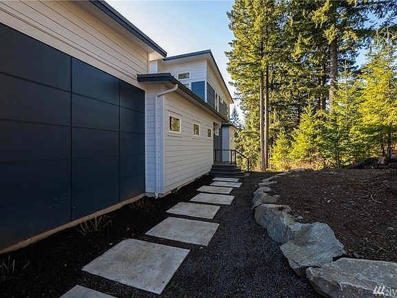 2nd image of 400 Sequoia Grove Dr