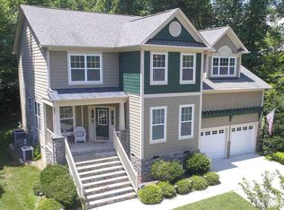 1400 Starmont Dr, Hillsborough, NC 27278