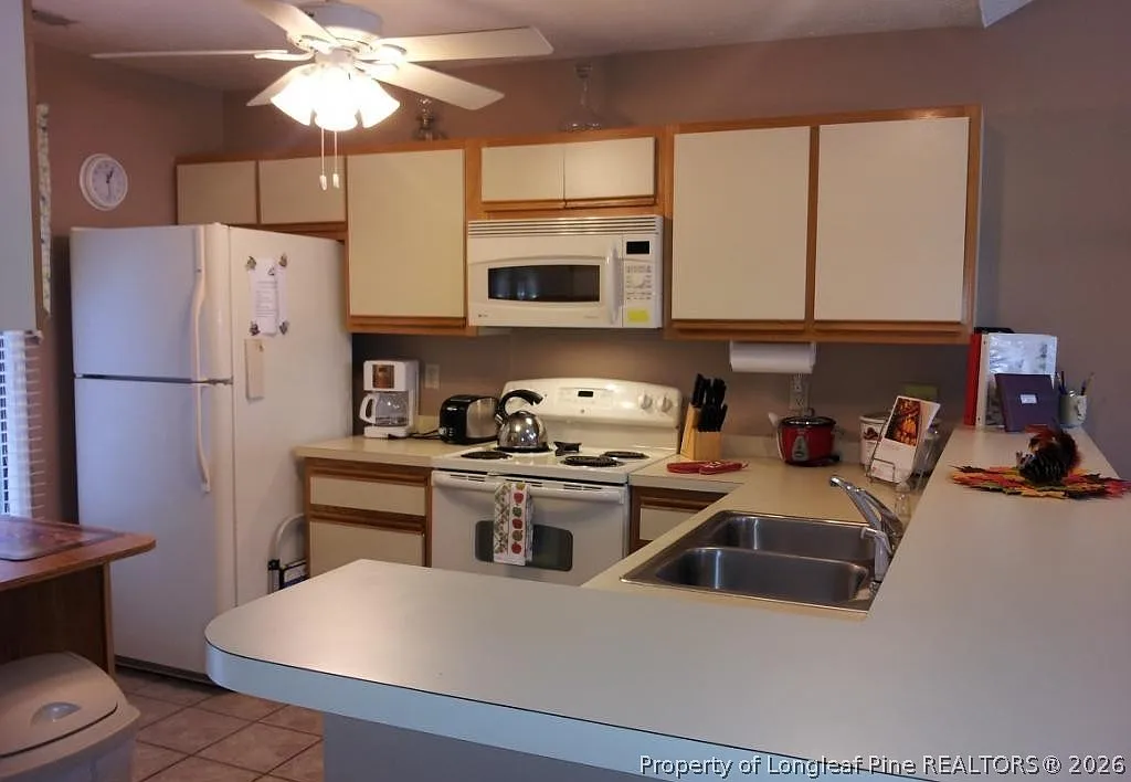 2 bed, 2.0 bath, 1120 sqft, $1,700 — Photo 4