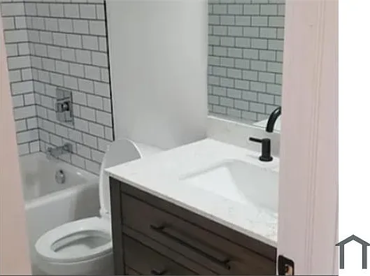 1455 Holbrook St NE — Photo 24