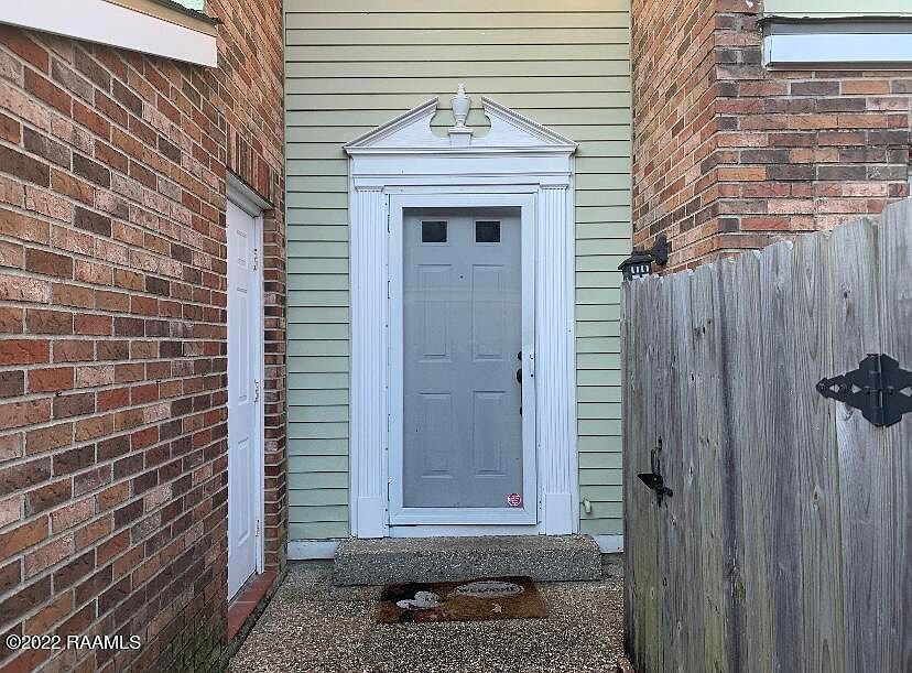 1st image of 200 Lodge Dr APT 806