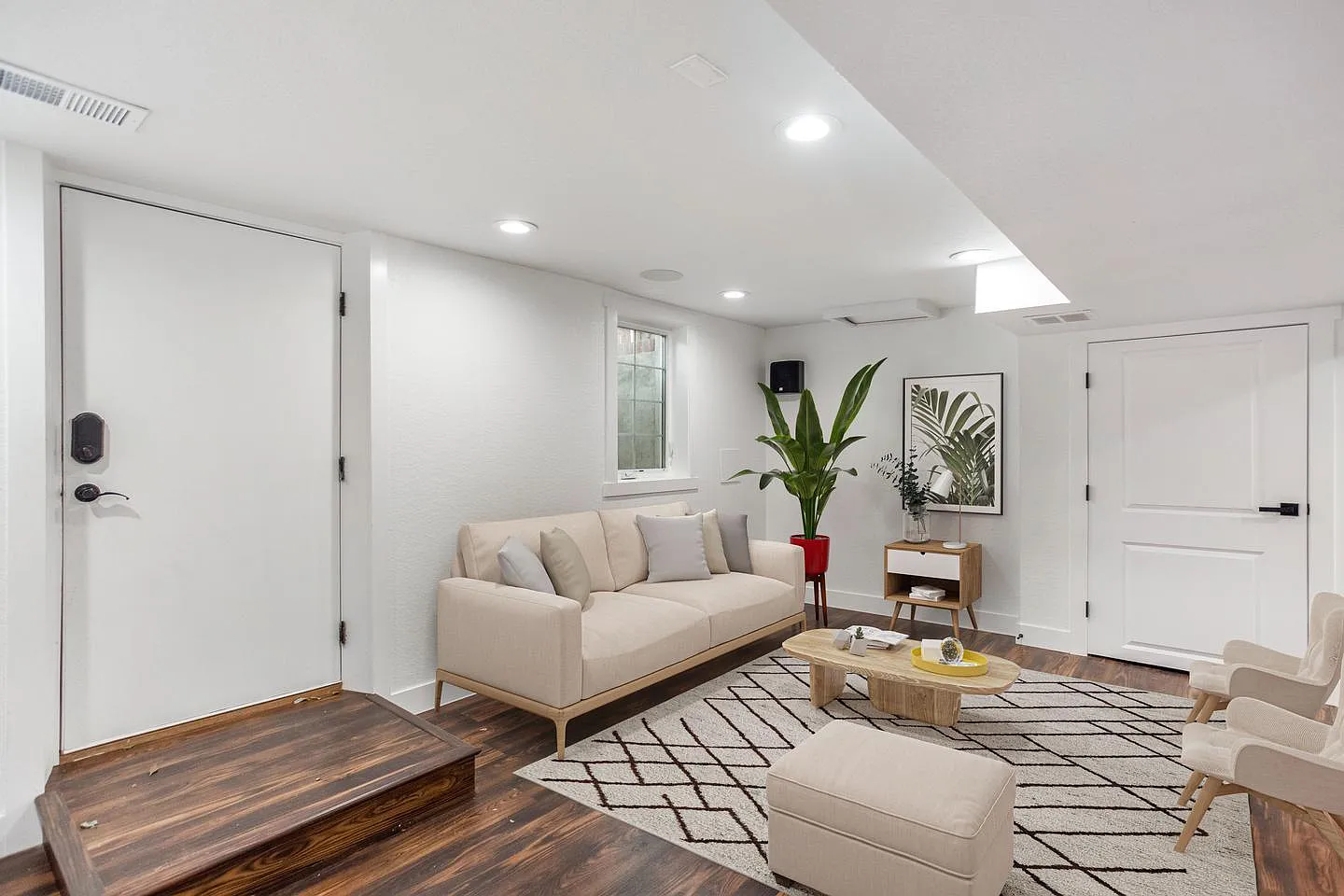 Charming Victorian Clayton home by Schafer Park — Photo 4