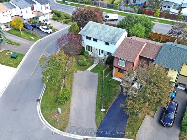 25 Jennifer Sq, Brampton, ON L6S 2L2