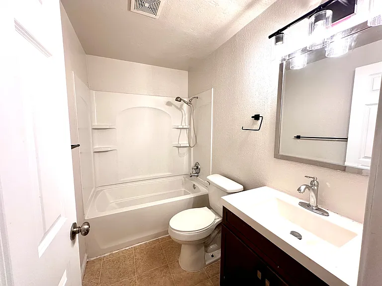10016 NE 117th Ct #1 — Photo 6