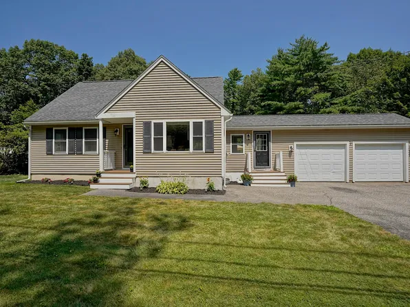 29 Mary Batchelder Road, Hampton, NH 03842