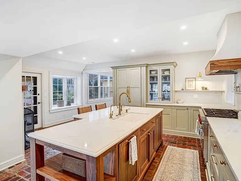 7153 Main St — Photo 14