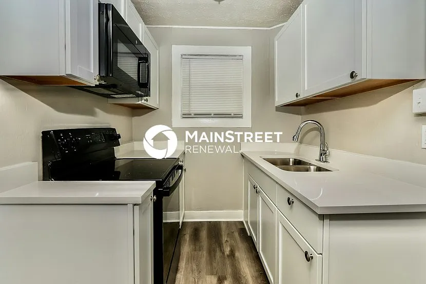 4020 Larkwood Ave — Photo 3
