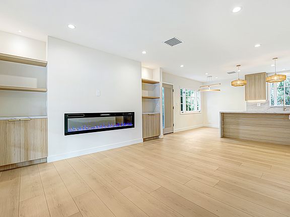 5th image of 5223 Alhama Dr #A