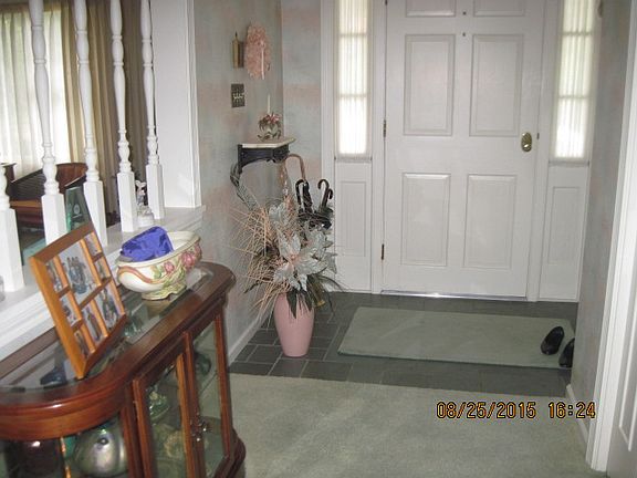 2nd image of 4616 Lexington Dr