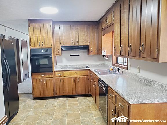 4th image of 3450 Steve Dr NW