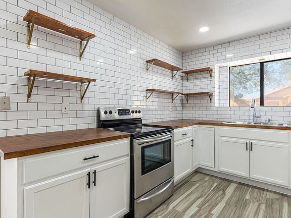 2nd image of 4545 N 67th Ave Unit 1113