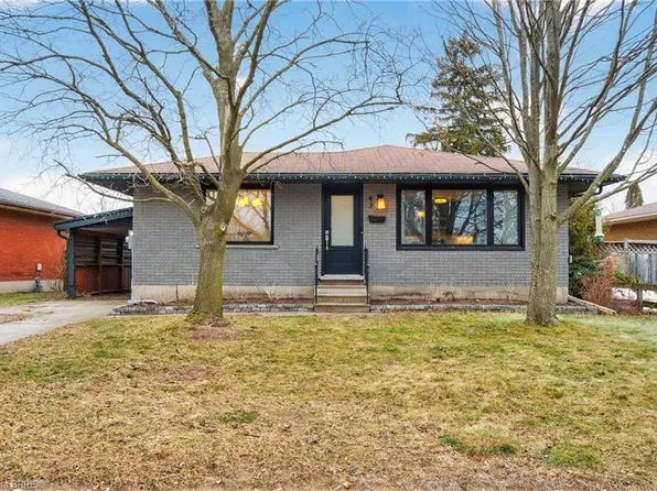 43 Blueridge Cres, Brantford, ON N3R 5E6