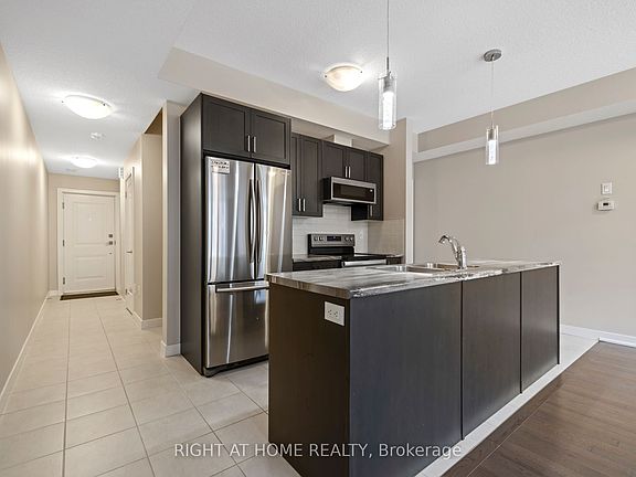 5th image of 445 Ontario St W #56
