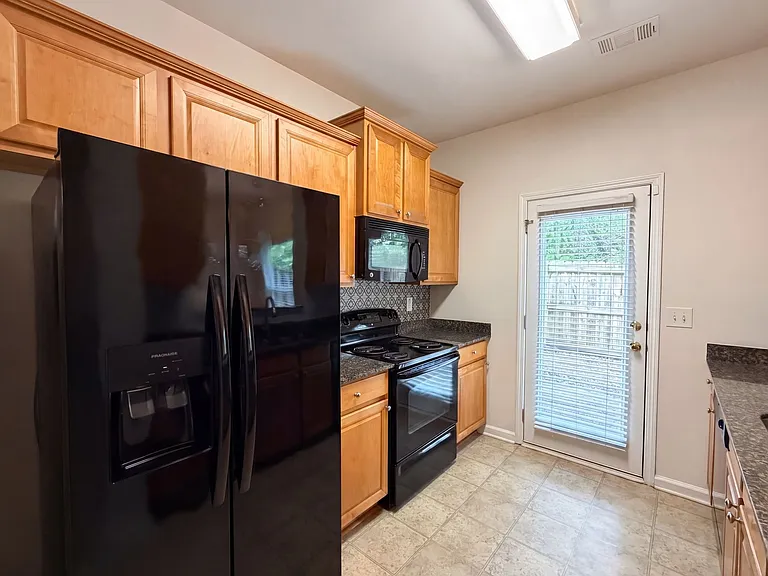 10595 Naramore Ln — Photo 2