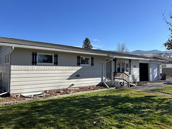 2nd image of 4120 Larkspur Dr