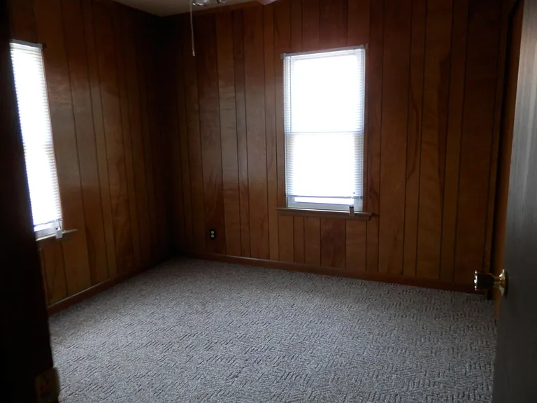 416 Zessin St — Photo 16