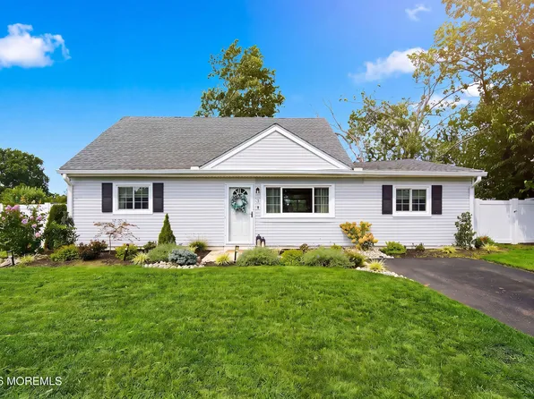 3 Redwood Terrace, Hazlet, NJ 07730