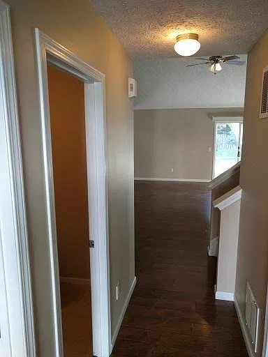 4 bed, 2.5 bath, 1949 sqft, $2,450 — Photo 4