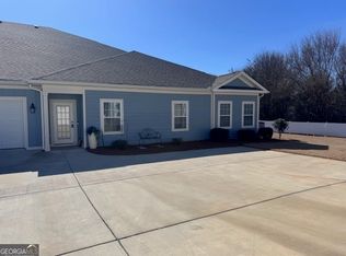 486 Nandina Ct, Warner Robins, GA 31088