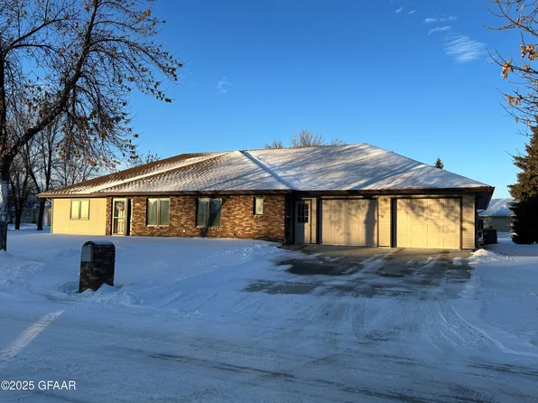 1625 Western Ave, Grafton, ND 58237