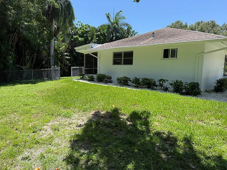 1 Indialucie Pkwy — Photo 35