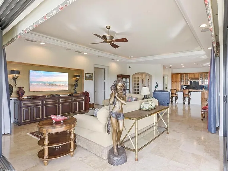 2538 Marquesa Royale Ln #Penthouse 5-301 — Photo 18