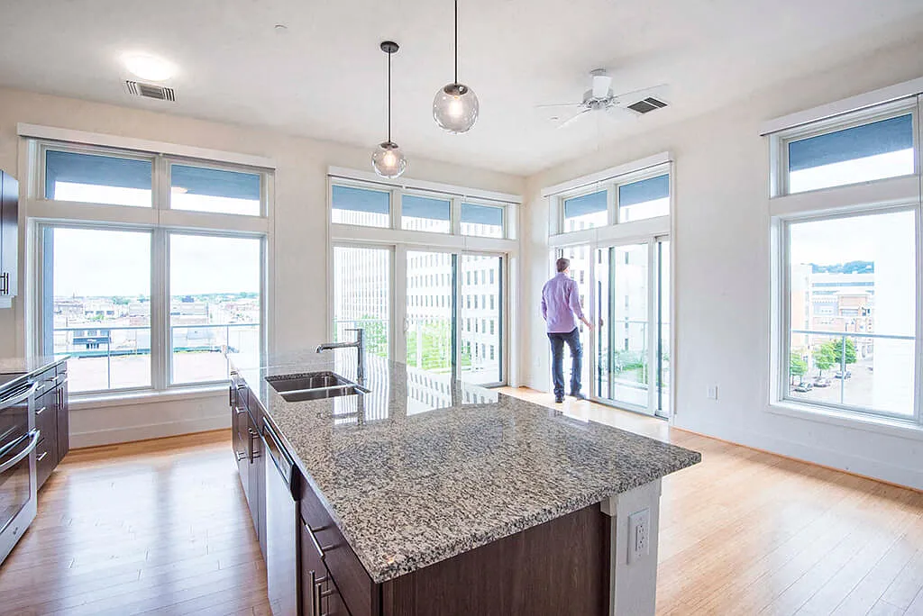 Reserve on 3rd — photo 16