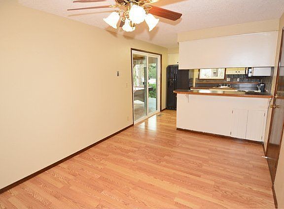 4th image of 13325 SE Linden Ln