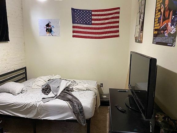 2nd image of 1114 W Cary St APT 4
