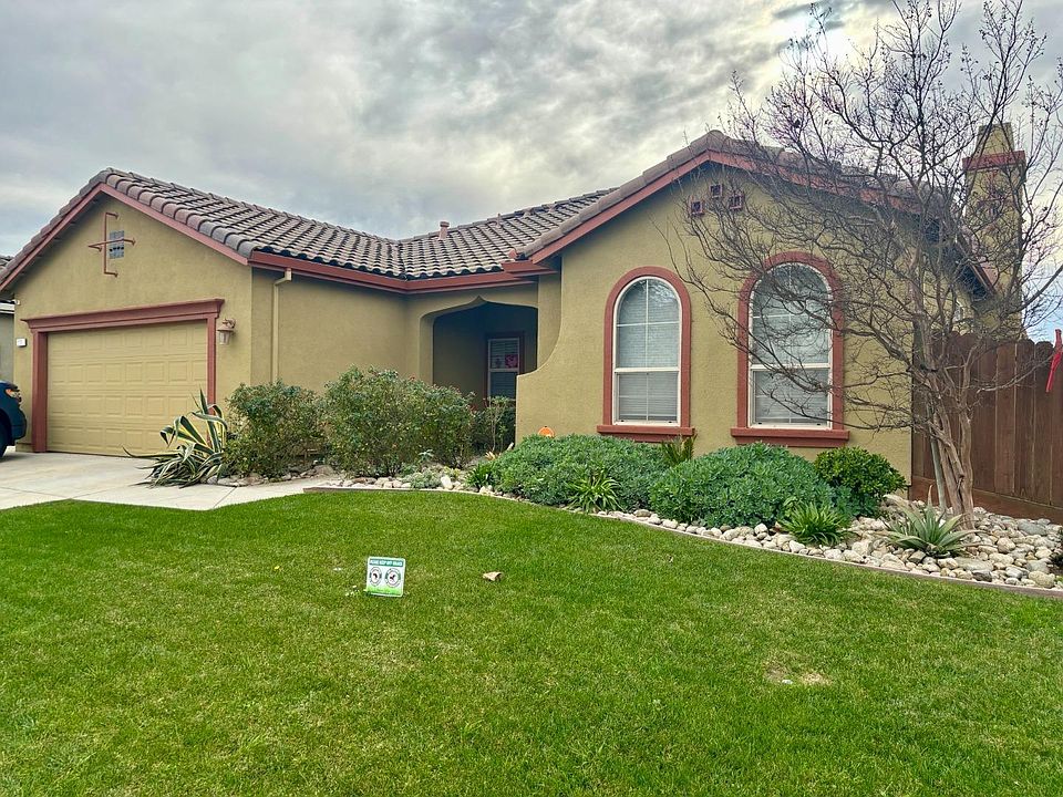 1st image of 221 Alves Ln