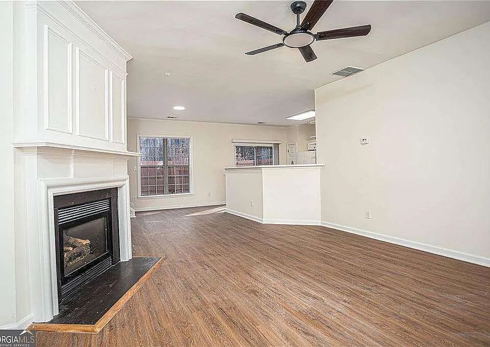 2nd image of 3125 Oxwell Dr