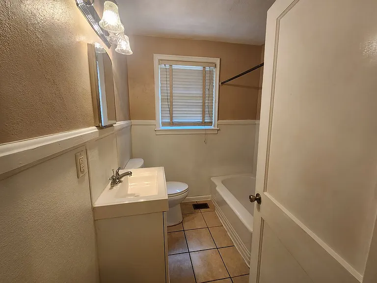 3128 Carver St — Photo 9