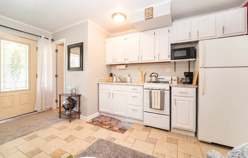 5214 Furman Pl — Photo 2