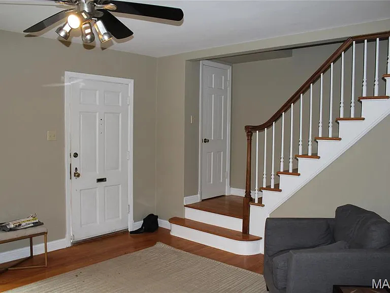 1119 Sanford Ave — Photo 2