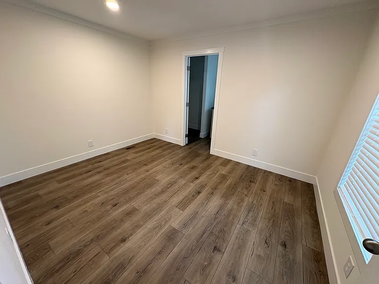 175 Cedar Pl — Photo 2