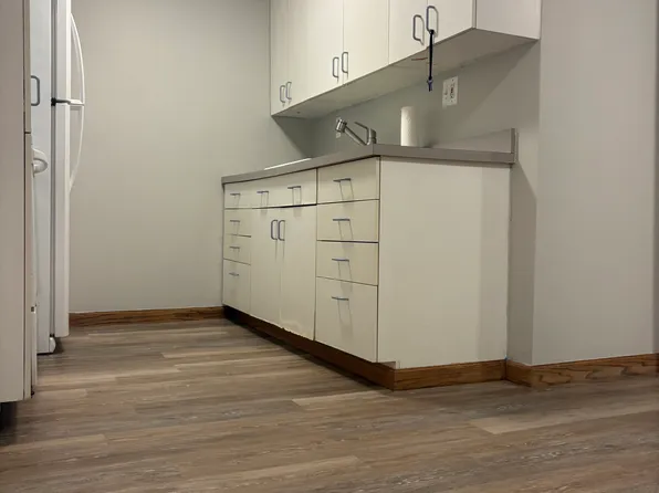 7714 Summers St APT B, Utica, MI 48317