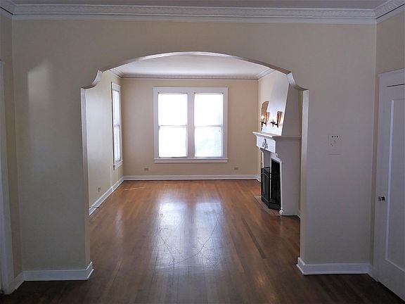 3rd image of 221 W Magnolia Ave #M