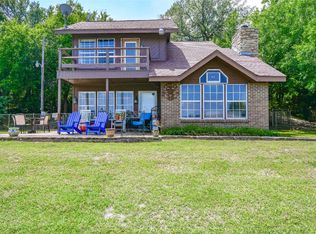 3243 Lakeside Dr, Granbury, TX 76048