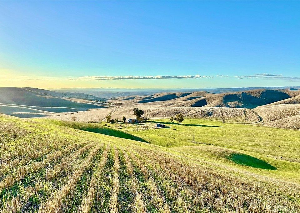 1st image of 3780 S Gillis Canyon Rd