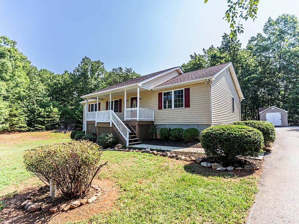 1st image of 404 Courtland Dr