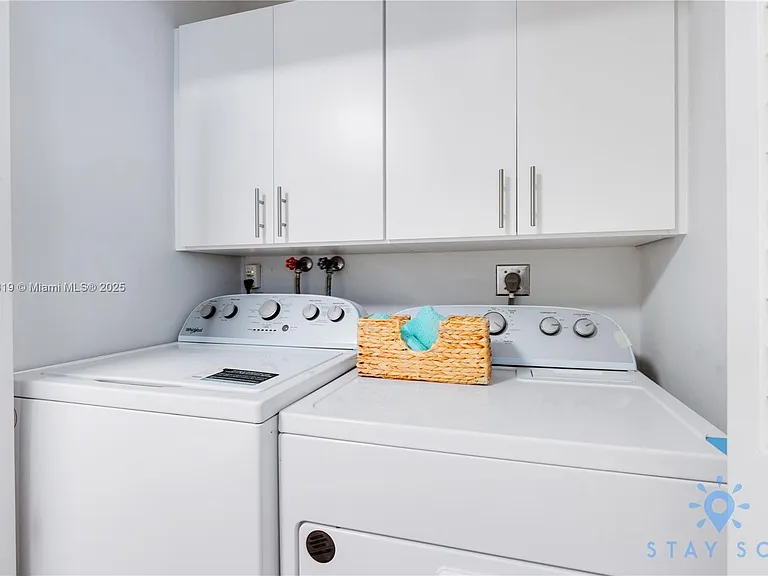 328 Missouri St — Photo 31