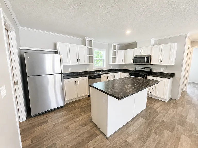 73 Ashley Cir #134 — Photo 2