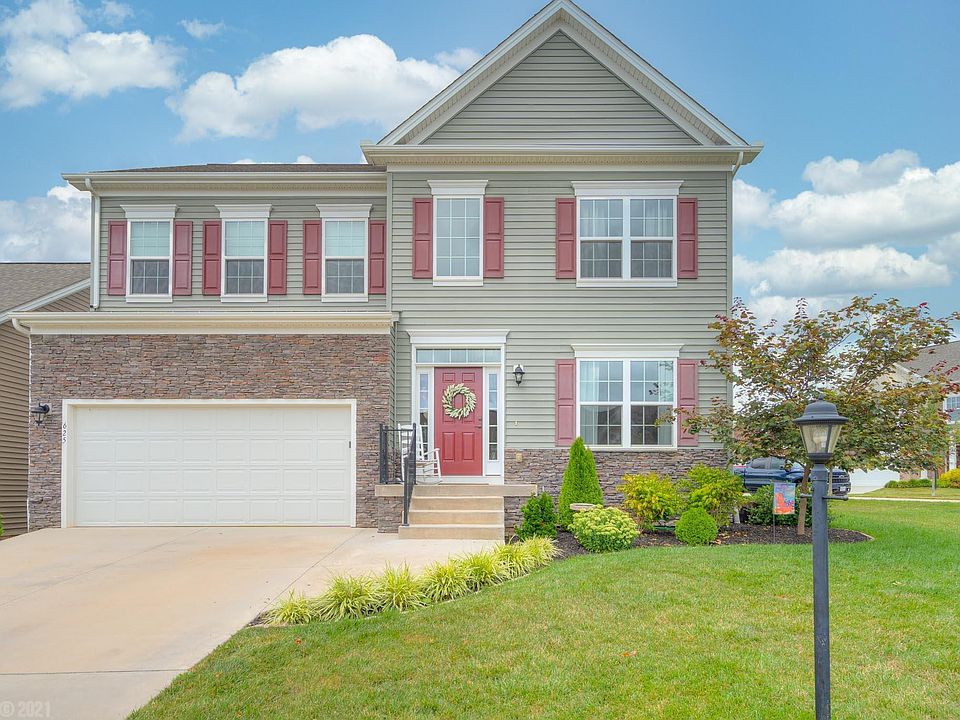 1st image of 625 Dewdrop Ln NW