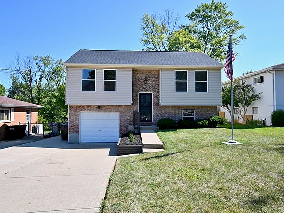 2nd image of 10 Orchard Dr