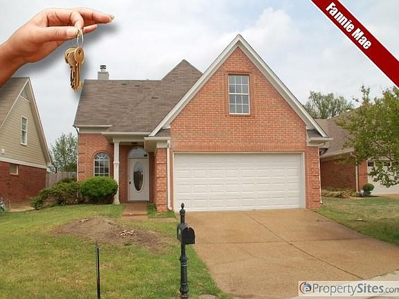 3rd image of 8640 N Ashley Glen Cir