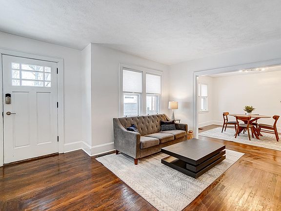 5th image of 213 Bodmann Ave #2