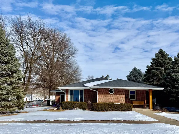 623 W Green St, Winterset, IA 50273