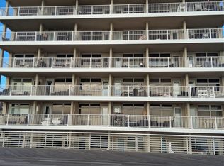 250 Shore Rd APT 2D, Long Beach, NY 11561
