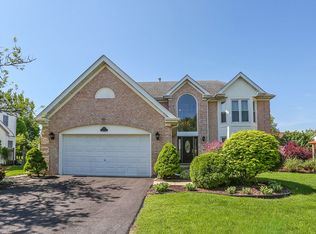 1351 Beckett Ln, Schaumburg, IL 60173