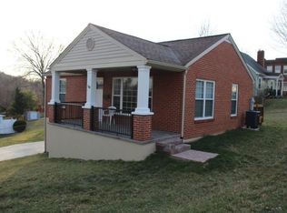 110 6th St, Radford, VA 24141